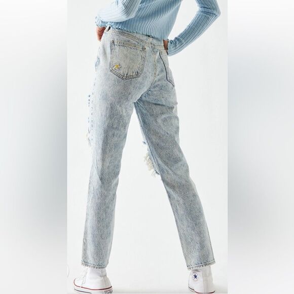 PACSUN Mom Acid Wash High Rise Daisy Embroidered Jeans Light Wash Denim Size 27 - Picture 5 of 16